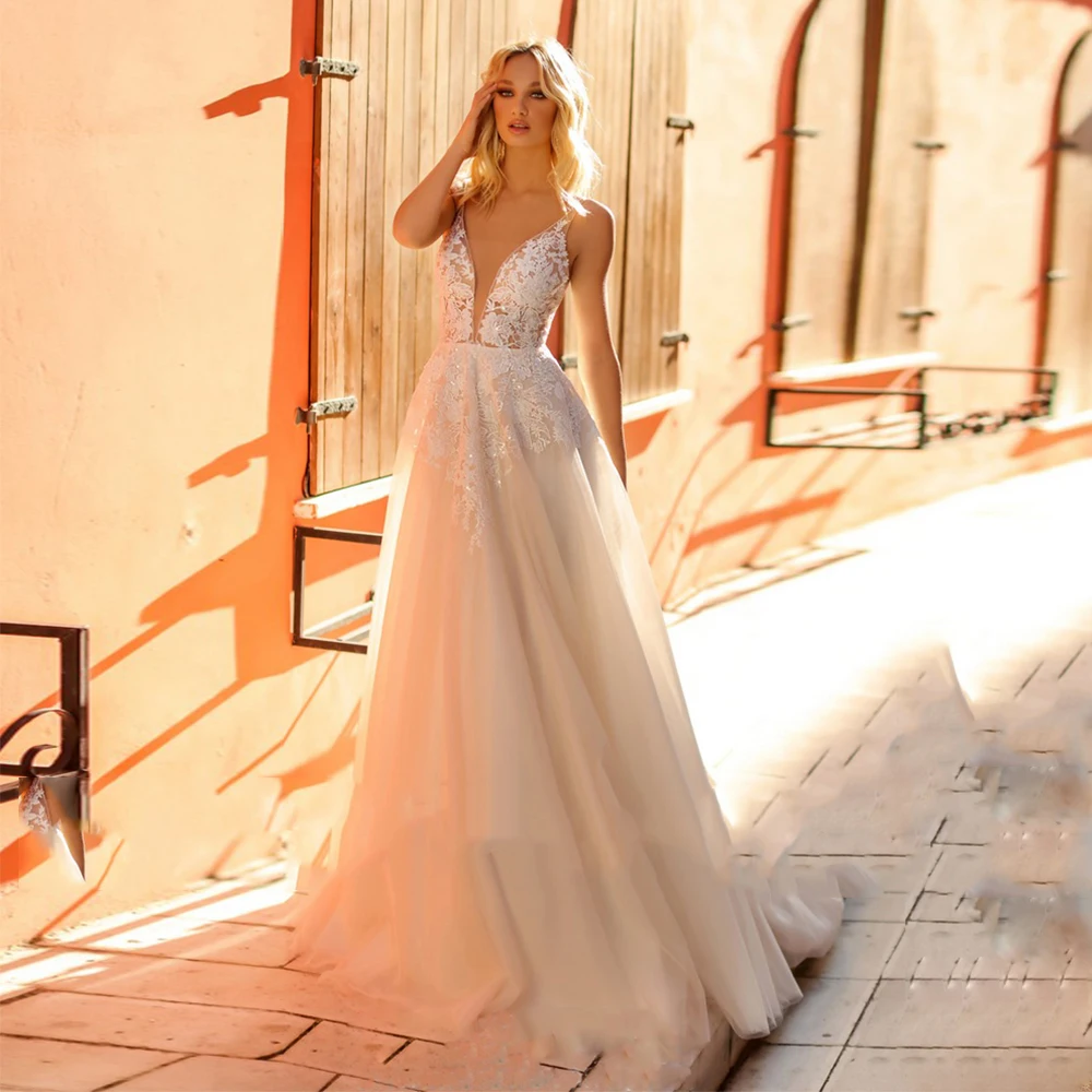 

Sexy V-Neck Beaded Wedding Dress Sleeveless Lace Appliques Backless Draped Sweep Train Bridal Gowns 2021 Vestido De Noiva