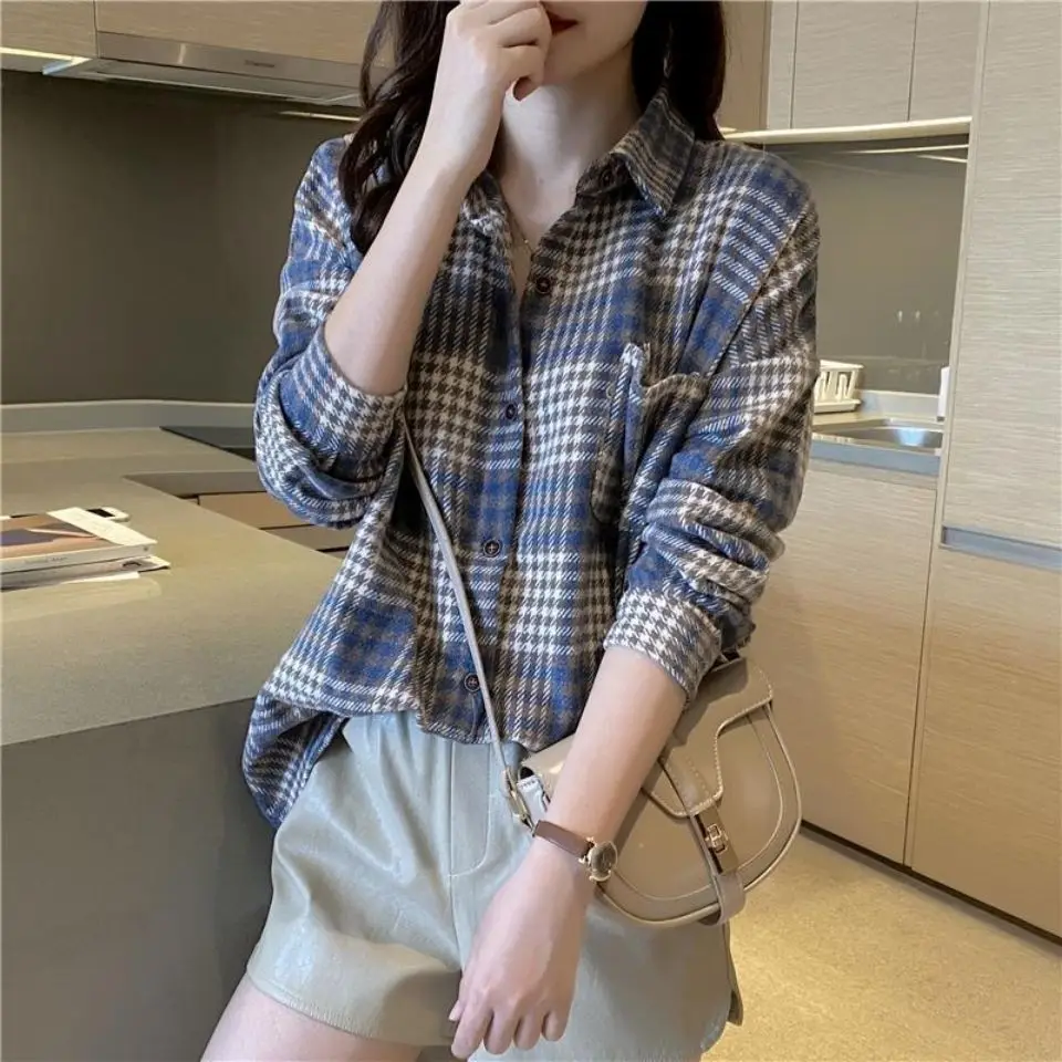 

Check shirt women's Retro autumn new loose shirt spring and autumn long sleeve design sense of matte coat