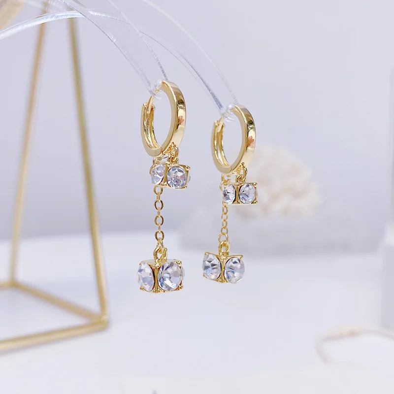 

2021 Новый трендовый дизайн sense square zircon 14k позолоченный ins холодный ветер Геометрическая фотография