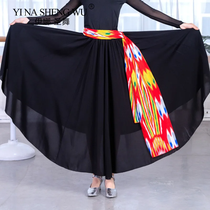 Традиционный танцевальный костюм Синьцзяна для выступлений художественная