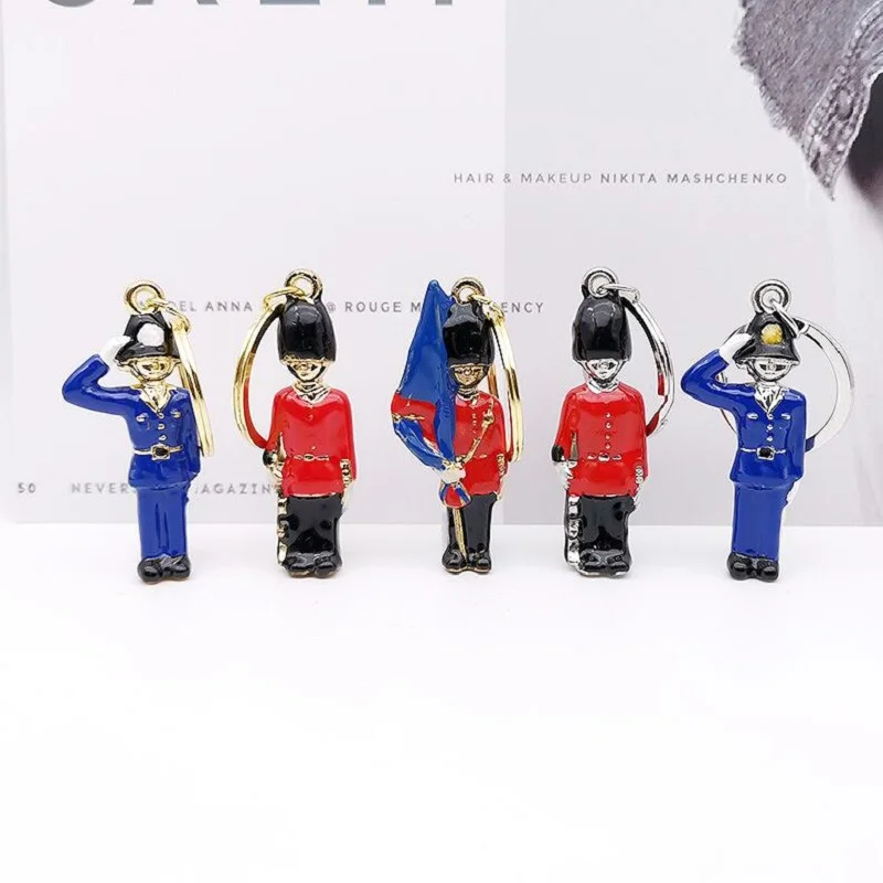 

Doll Wooden Nutcracker keychain Soldier Merry Christmas Ornaments for Xmas Tree key chains Metal lady package pendant key ring