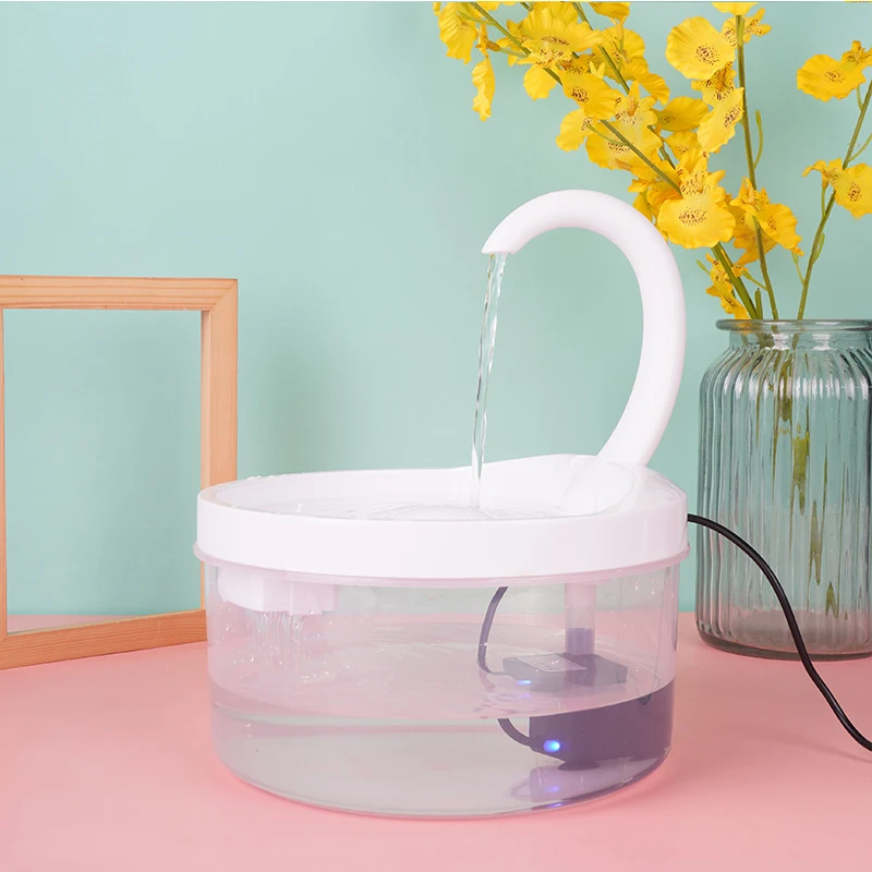 Поилка поилка водная 2 л для домашних животных питьевой фонтанчик USB светодиодный