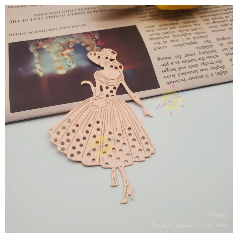 

Noblewoman and her pet dog DIY Lady Greeting Card Carbon Steel Knife Mould Paper Art Club Embossing Etching Cutting Knife Mould