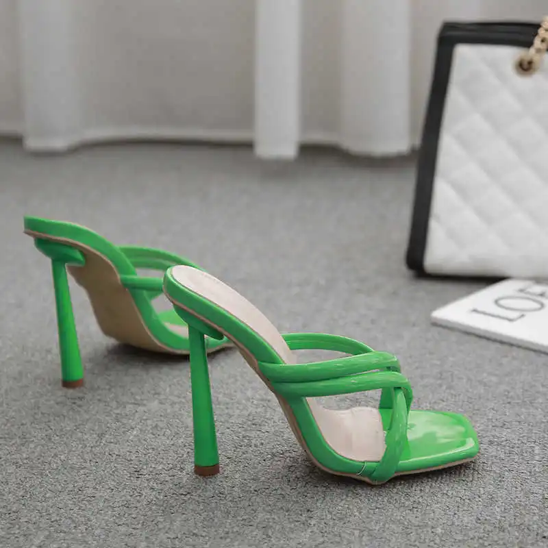 

35-42 large size magic color cross strap toe sandal 636-78