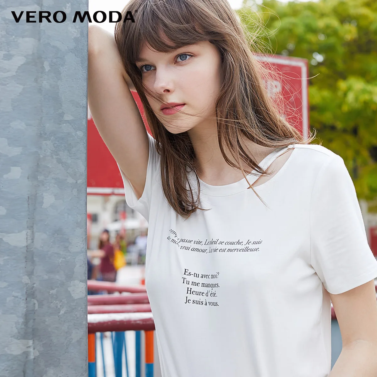 SNOW WH Vero Moda женская футболка с буквенным принтом и вырезом | 319201561 - Цвет: SNOW WH