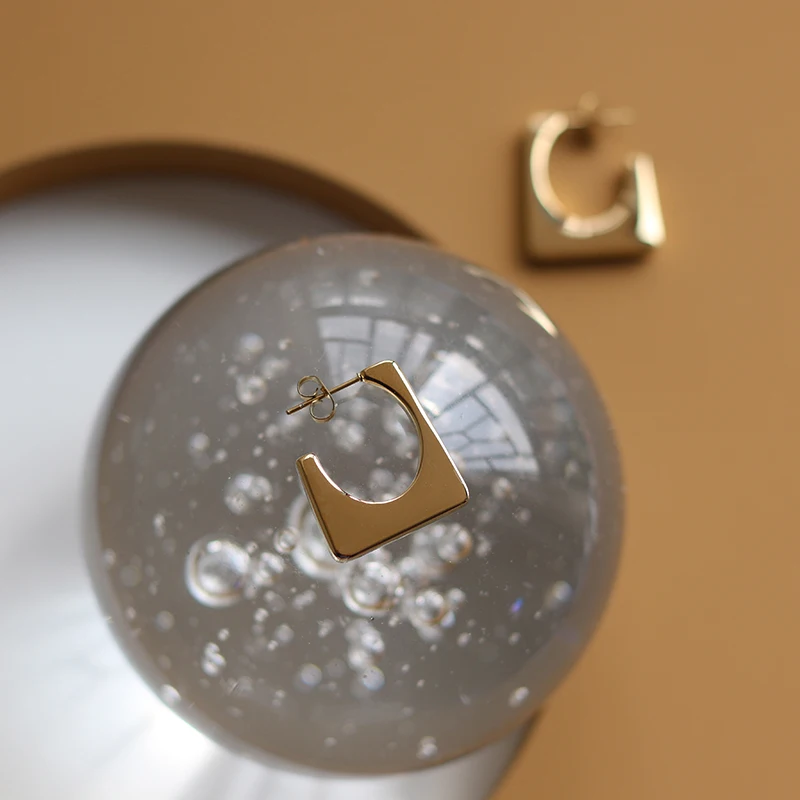 

Anti Allergy 2021 Trend Women Jewelry Geometric 14k Gold Color Stud Earrings for Women Simple Stainless Steel Earrings for Teens