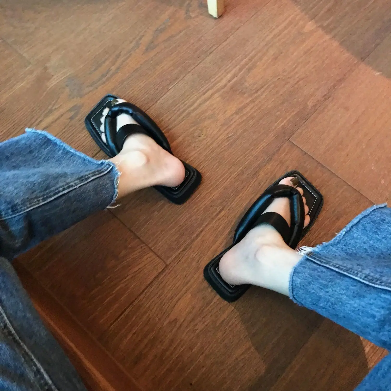 

Thick bottom clip toe sponge flip flop with bread sandals