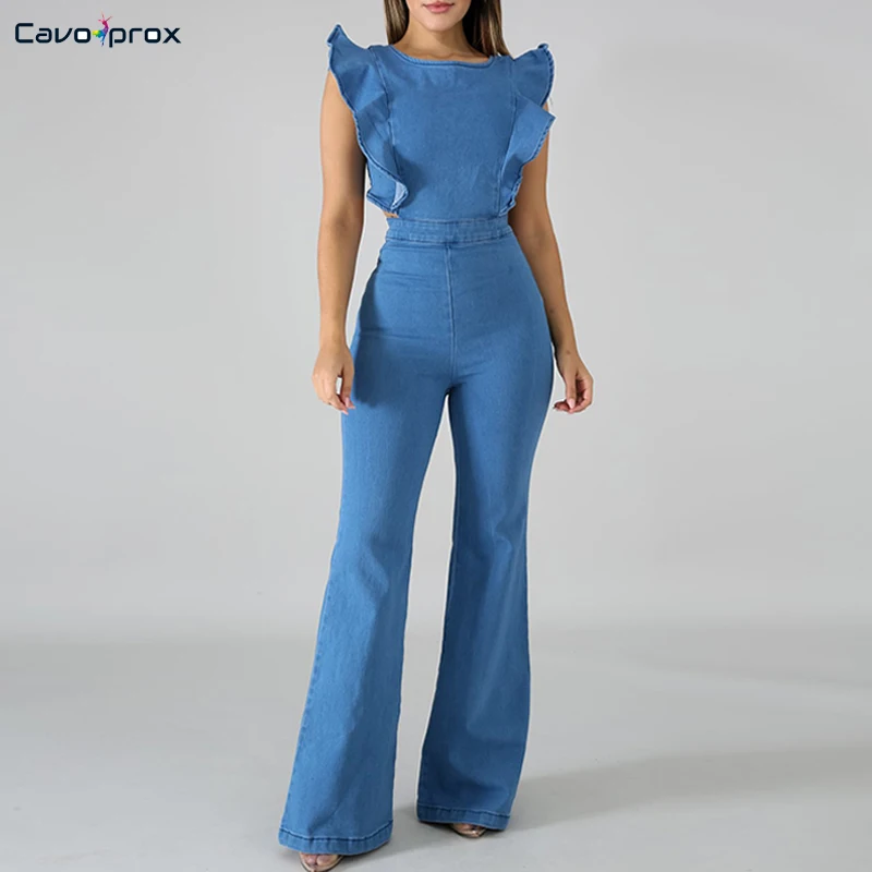 Женский джинсовый комбинезон колокольчик с бабочкой и широкими штанинами