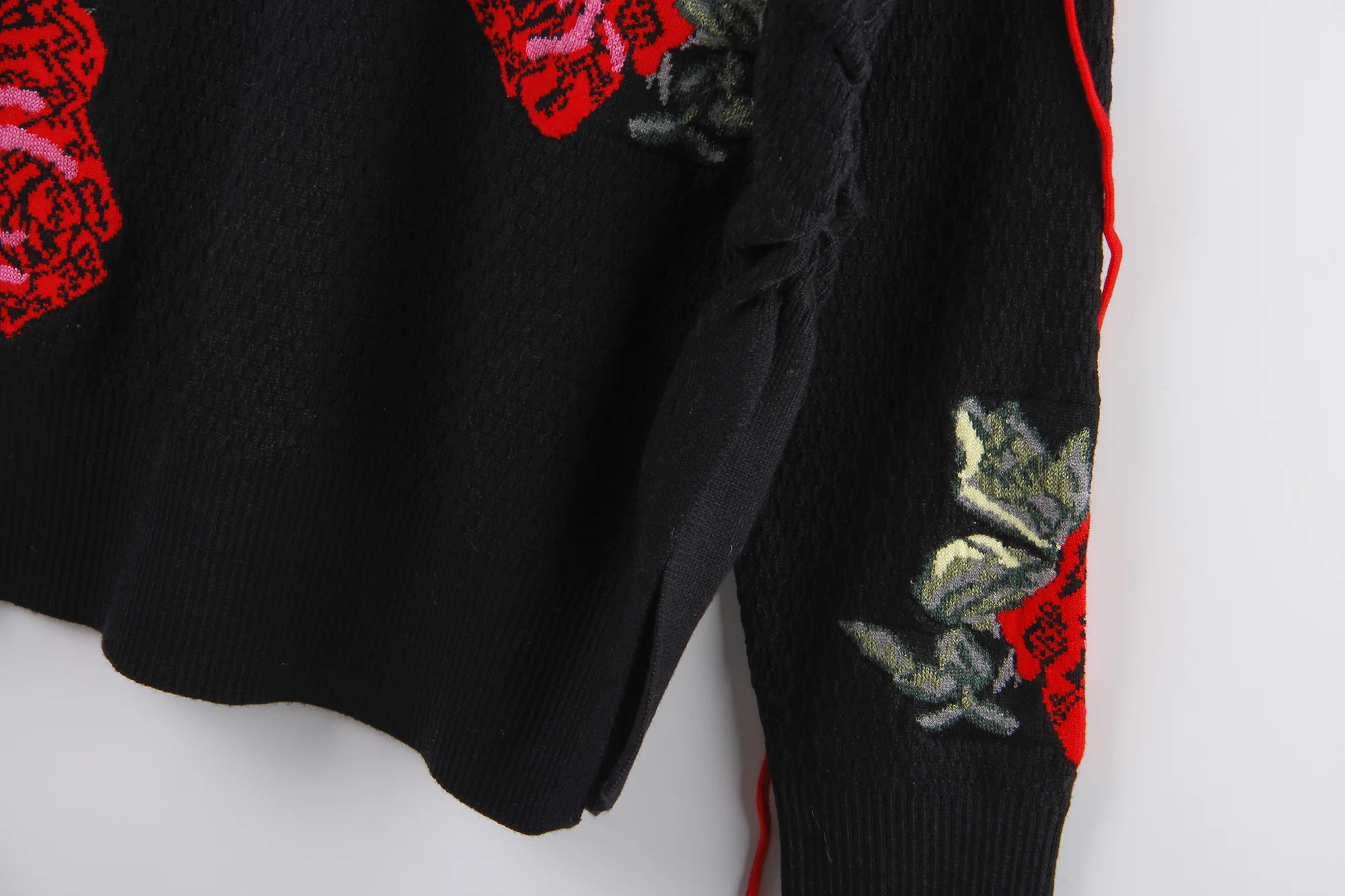 

DEAT 2021 New Autumn And Winter Fashion Casual Pullover Long Sleeve Rose Top Loose Printing Knitted Sweater For Women SL520