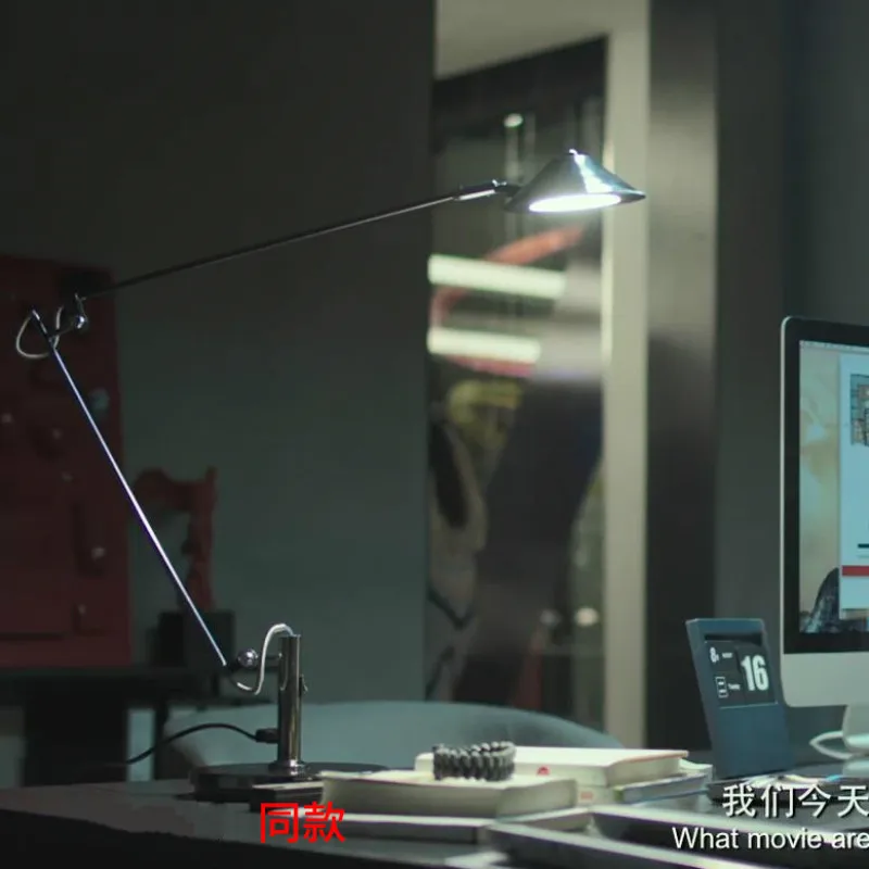 Светодиодная настольная лампа Регулируемый складной прикроватный светильник с