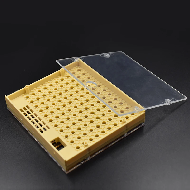 Пчеловодческий инструмент пластиковая система вывода маток коробка для