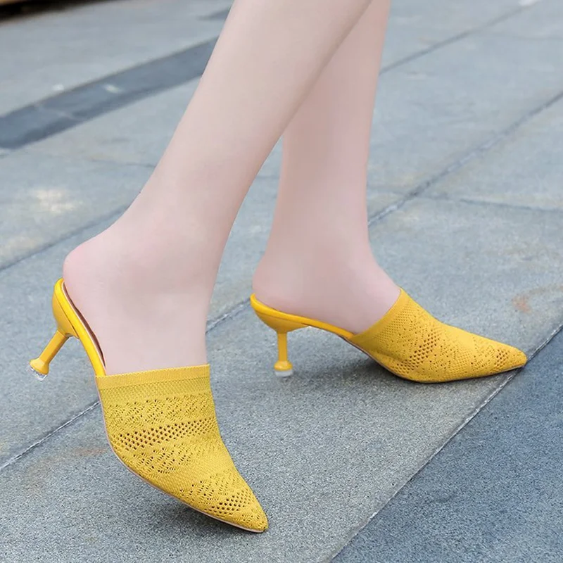 Женские тапочки с перфорацией элегантные женские шлепанцы на необычном каблуке