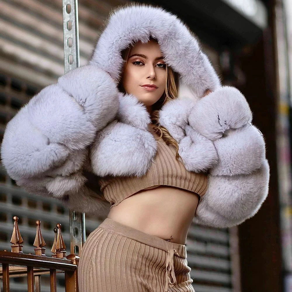 

Fashion Short Natural Fox Fur Coat with Hood High Quality Full Pelt Genuine Fox Fur Jacket Short Outwear Female Thick Overcoats