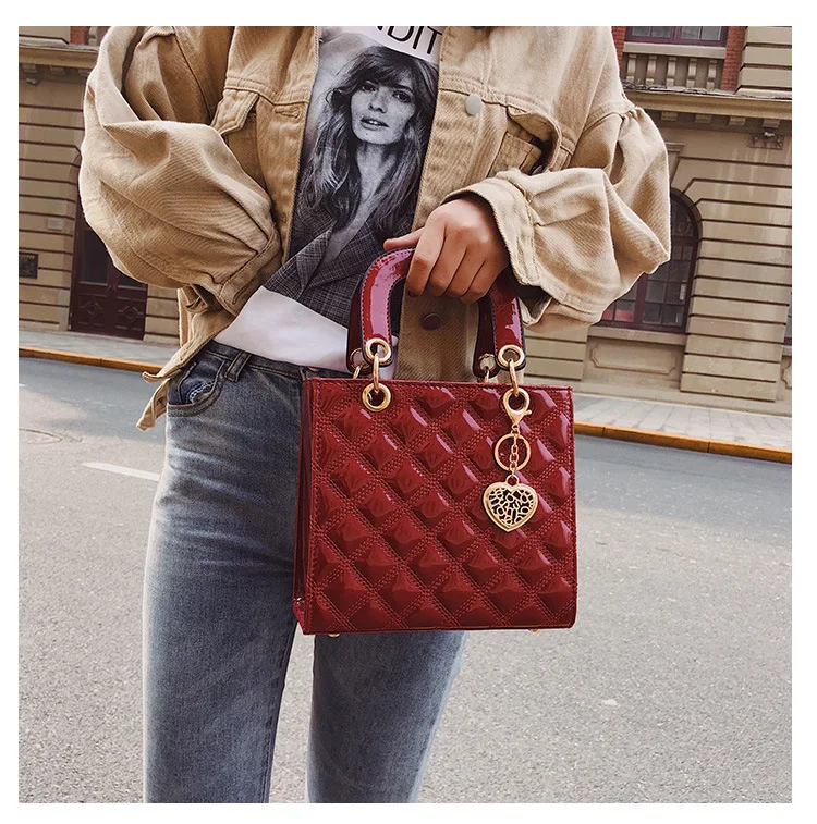 

2021 New Fashion Embroidered Line Rhomboid One-Shoulder Cross-Body Bag Korean Version All-Match Bag