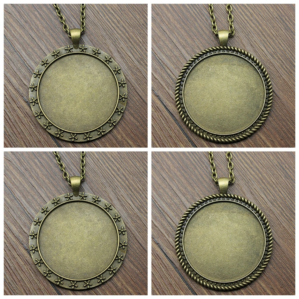 Цепочка-ожерелье с застежкой-карабином круглый стеклянный кабошон 40 мм