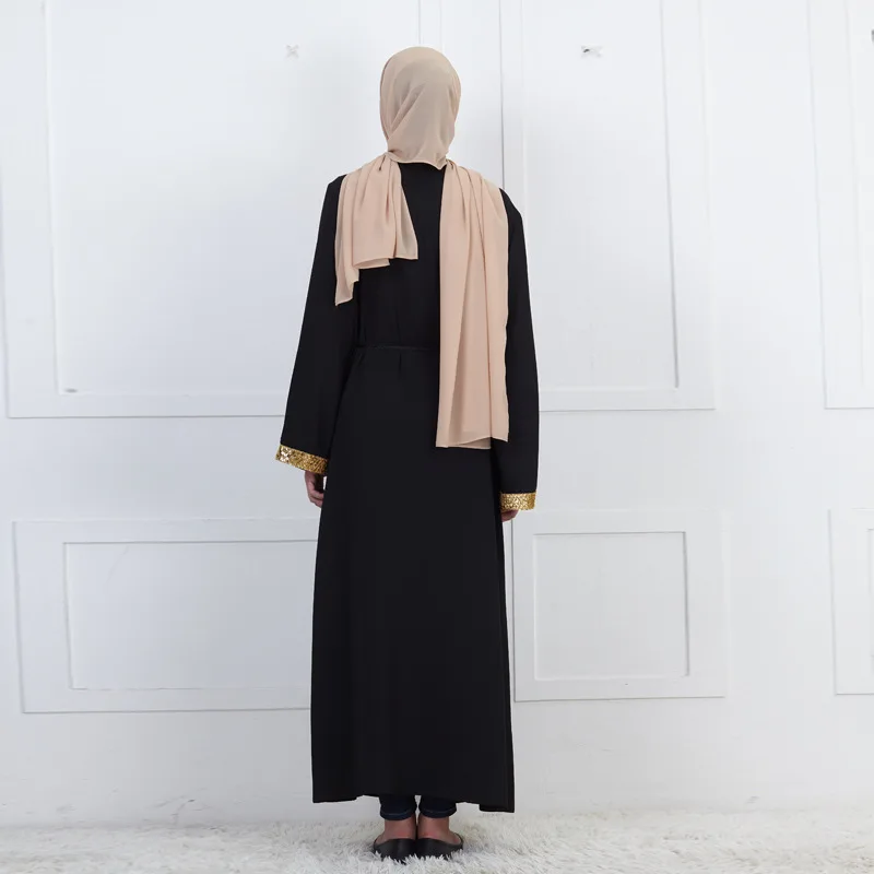 Женское платье с блестками длинное в арабском и мусульманском стиле |