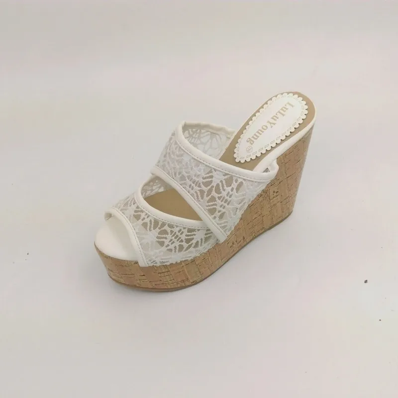 Женские босоножки на танкетке шнуровка открытый носок высокий каблук тапки