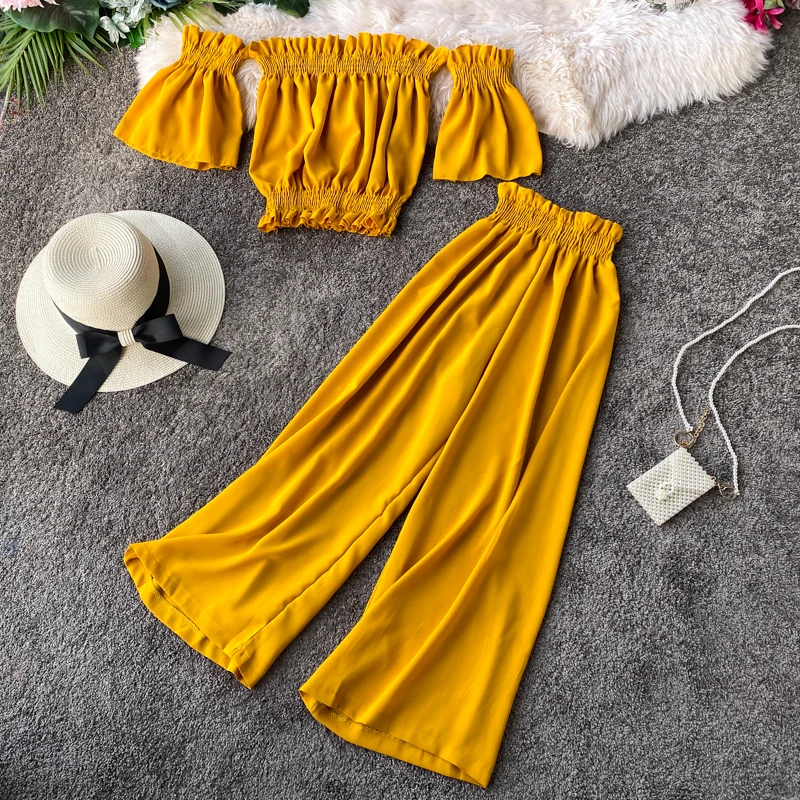 Женский однотонный костюм из топа с вырезом лодочкой и широких брюк высокой