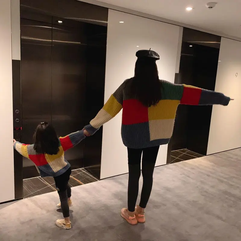 Рождественская Одинаковая одежда для мамы и дочки пуловер в стиле Family Look свитер