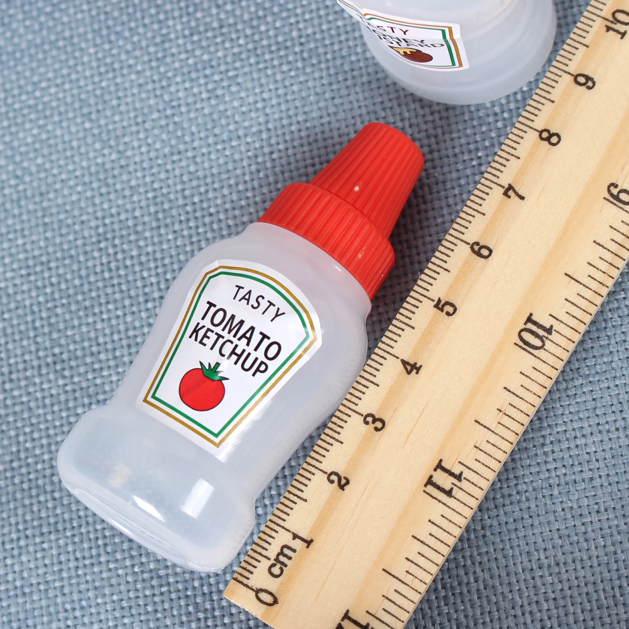 

2pcs 25ml Condiment Bottles Lids Ketchup Portable Small Sauce Salad Dressing Bottle For Lunch Box Jar Food Storage Container