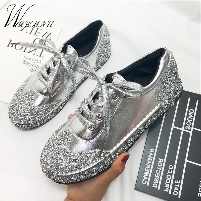 Кроссовки стразы женские из лакированной кожи люксовые блестящие повседневные