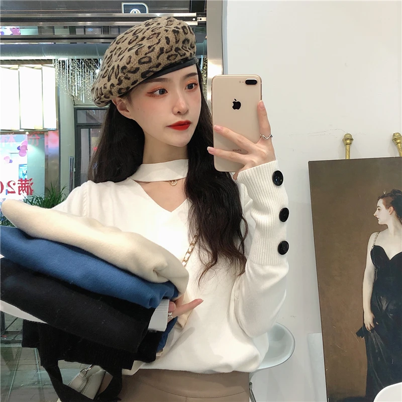 

Korean style loose inner long-sleeved V-neck sweater women French retro long-sleeved bottoming top fall 2020 women