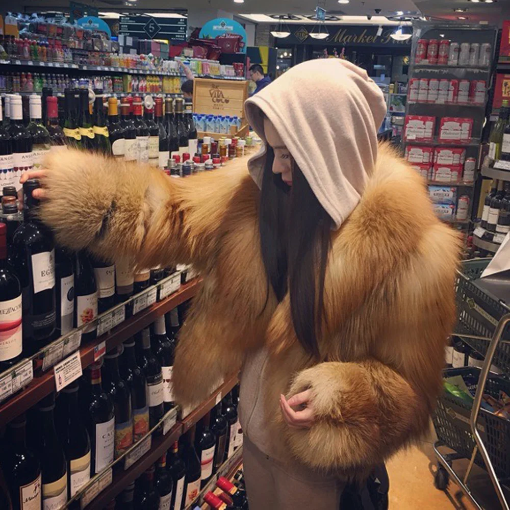 Шуба женская из натурального Лисьего меха в полоску | Женская одежда