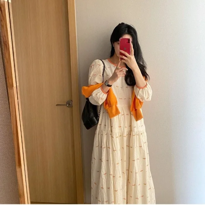 

Korean Chic French Minority Spring and Autumn Clothing Elegant Embroidery Loose Slimming Mid-Length round-Neck Long-Sleeved