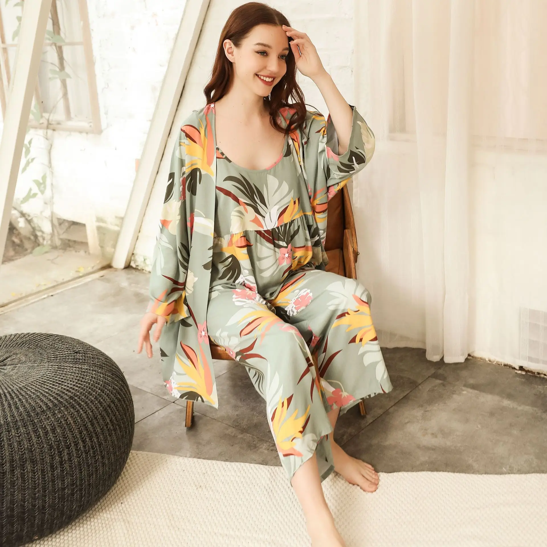 

SIJINGYI Spring Summer Women Pajamas Sets Floral Printed Viscose Robe Top and Shorts Female Sleepwear Night Suit 4PCS sexy pjs
