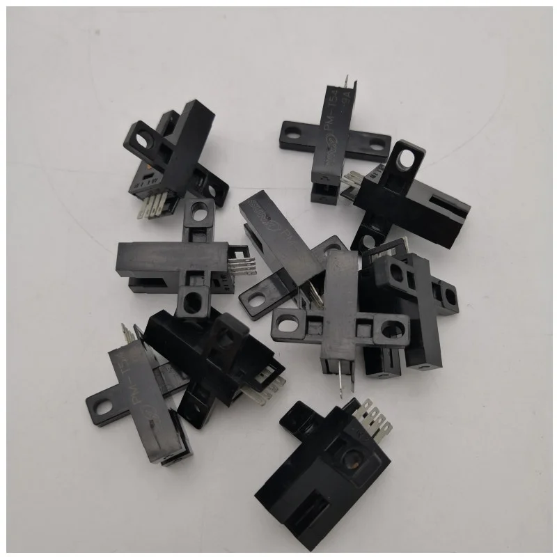 

SUNX PM-T54 Small U-shaped Micro Photoelectric Sensor