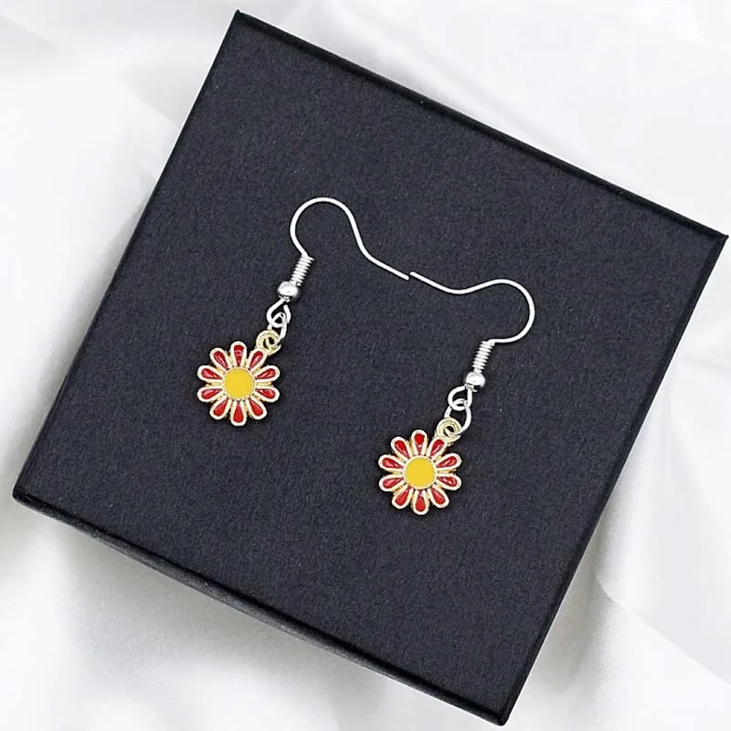 Серьги Висячие аниме милые кавайные эффектные модные геометрические Ушные