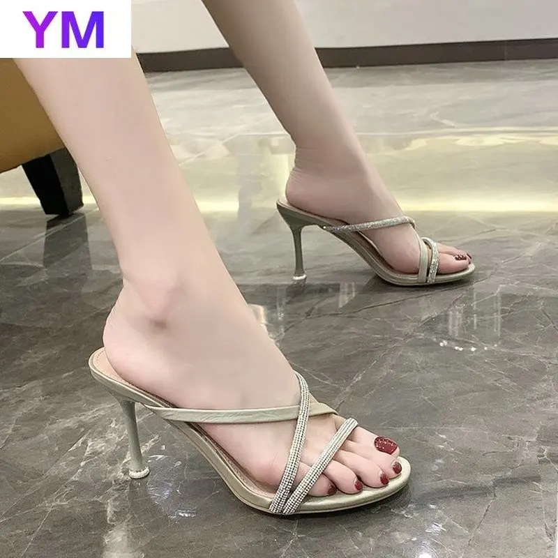 2021 бокал для шампанского на ремнях сандалии каблуке женщин женские шлепанцы