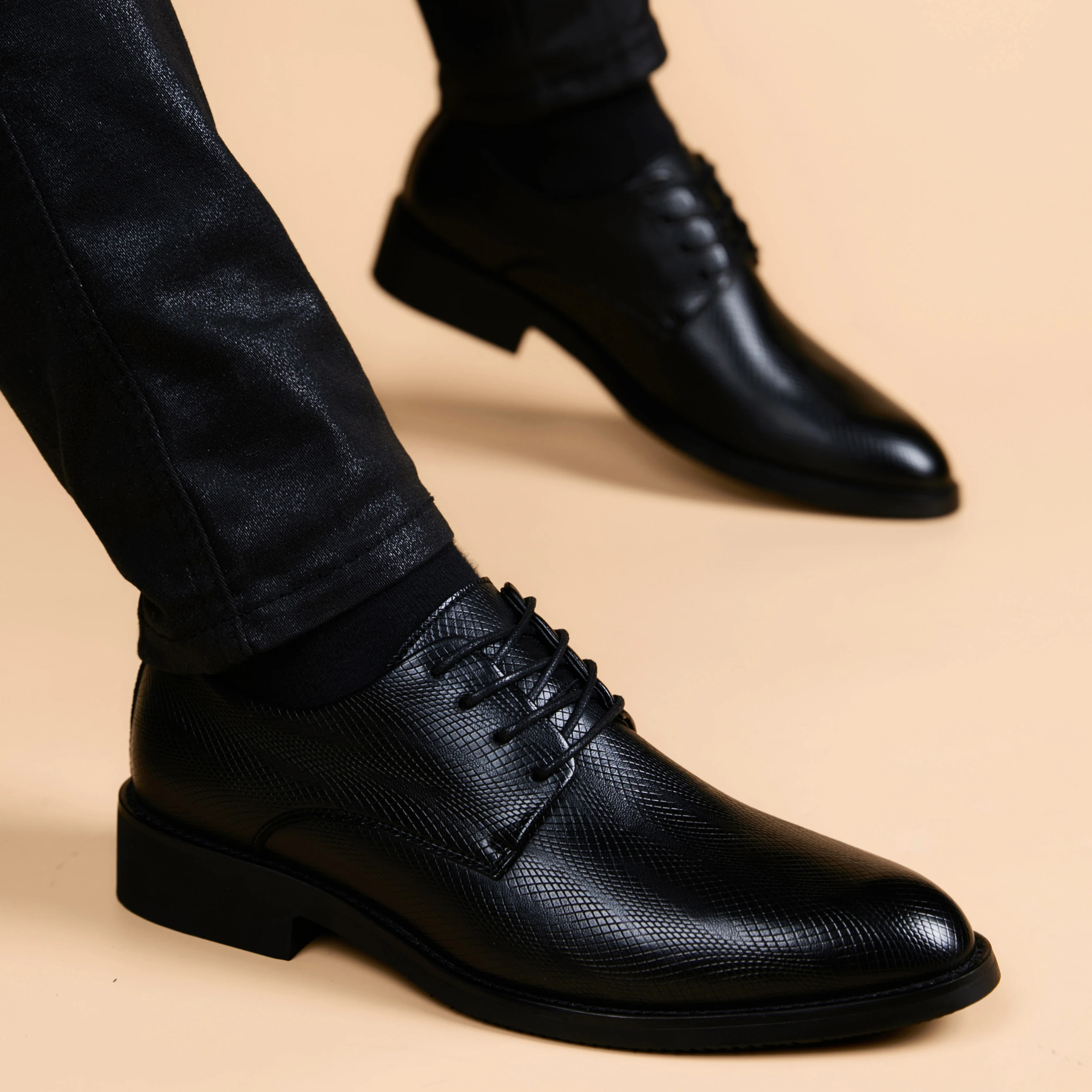 

Men Leather Shoes Fashion Formal Dress Shoes Male Black Pointed Toe Groom Wedding Shoes Men 2022 Business Office Work Flat Shoes