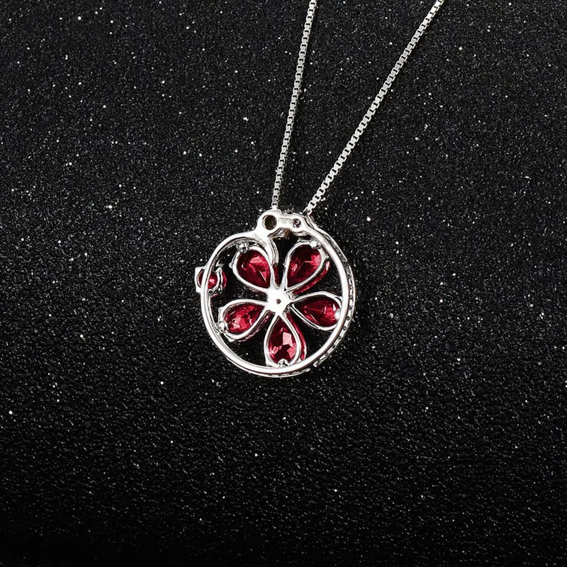 Ожерелье с кулоном из австрийского хрусталя в виде пятилистного цветка