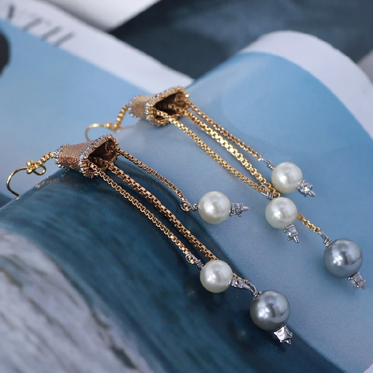 

American designer fashion inlay fringe chain gray Pearl geometric personality fashion long lady earrings