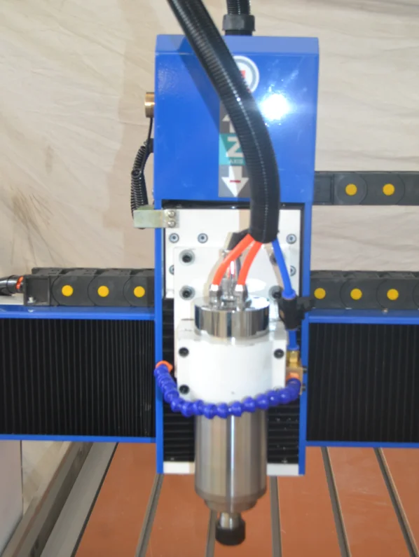1.5Kw Water Cooling Spinde Ncstudio Control System 3D 6090 CNC Router Engraving Machine with Low Price | Инструменты