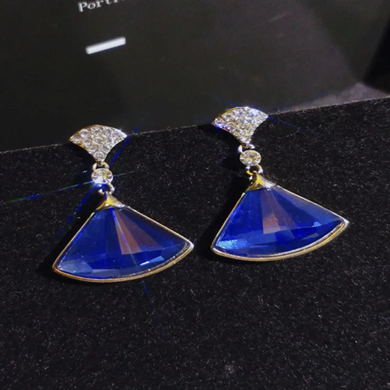 

Luxury Sparkling Blue Crystal Zircon Rhinestone Dangle Earrings Geometric Sector Fanshaped Female Earrings Girl Party Jewelry