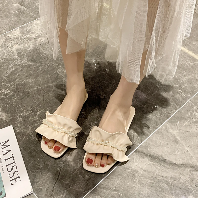 

Modern Slippers String Bead Pearl Flat Flip Flops Sweet Open Toe Pleated Slides Sandalias Slippers for Women 2021 Summer Mujer