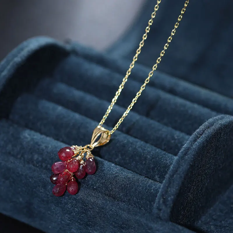 

DAIMI Ruby Pendant Clavicle Chain Necklace 18K Gold Genuine Gemstones Tiancai Baoran Genuine For Girlfriend