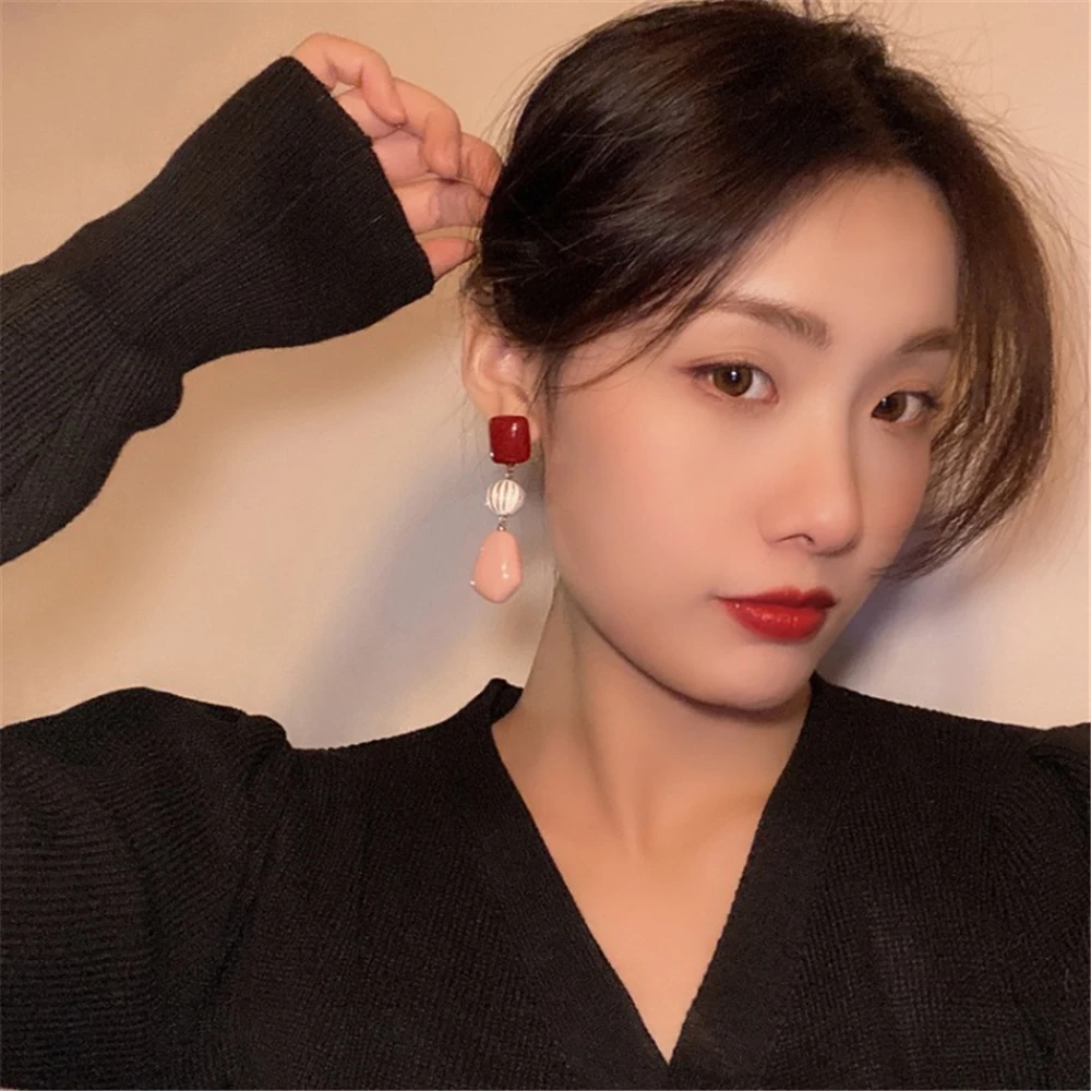 

Fashion Stud Earrings Creative Irregular Geometrical Resin Bump Color Earrings Personality Fashion Web Celebrity Long Earrings