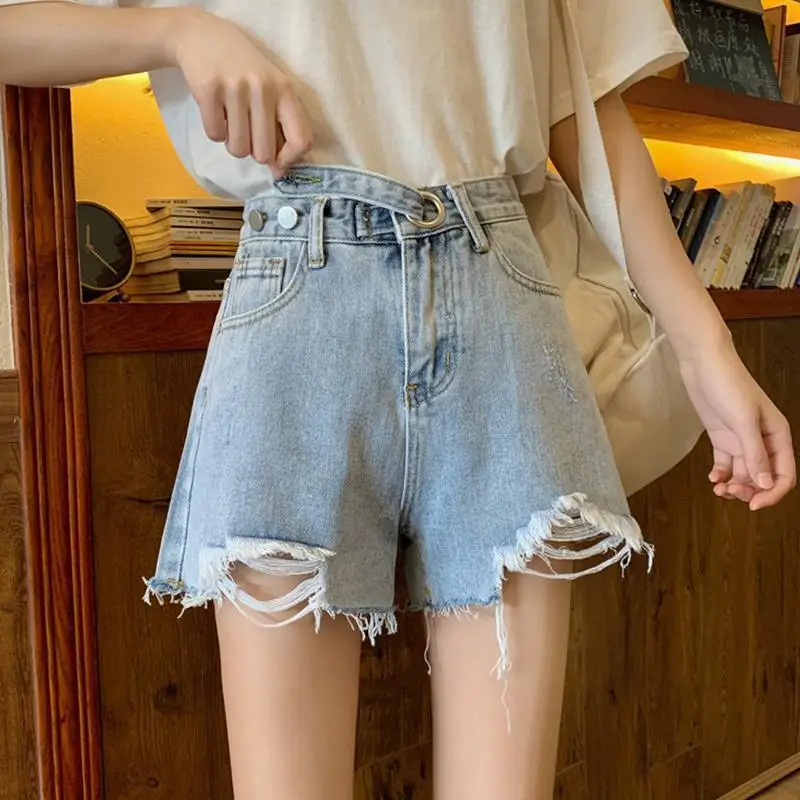 

GOOHOJIO 2021 summer New High Waist Button Hole Denim shorts Casual Loose Jeans for Female fashion Wide Leg shorts Vintage Jeans