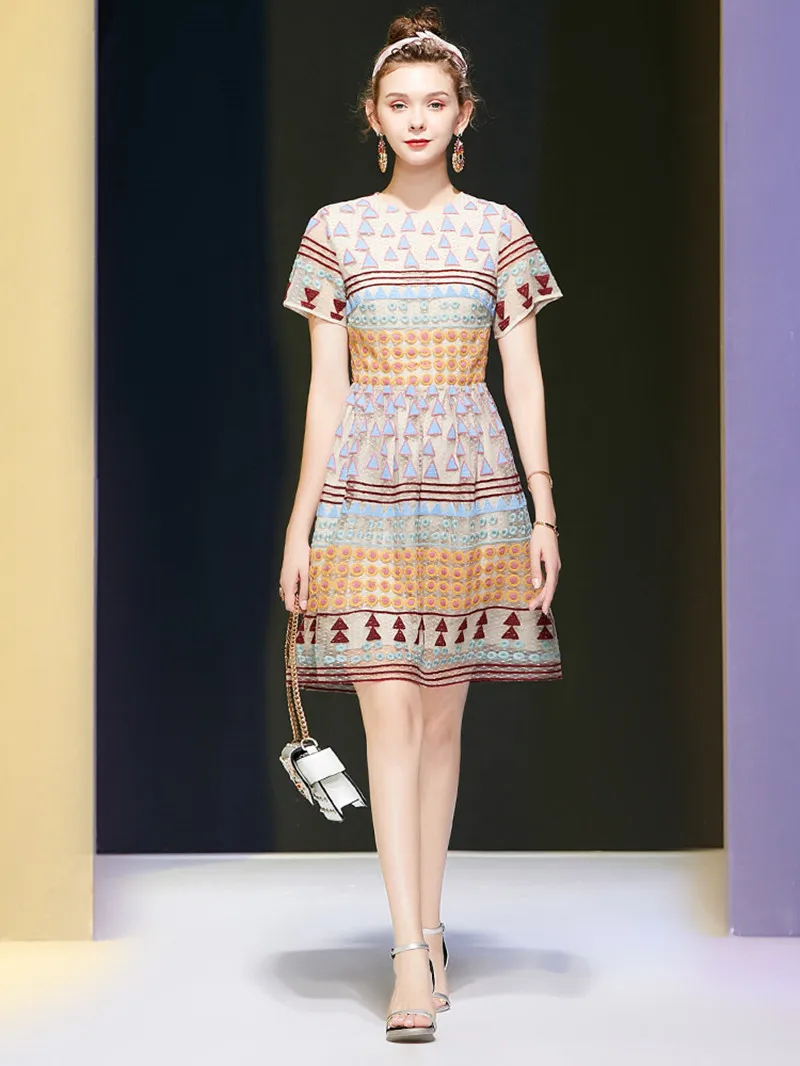 

2021 summer new women's dress fashion net yarn heavy work pan flower color embroidery ladies temperament dress summer
