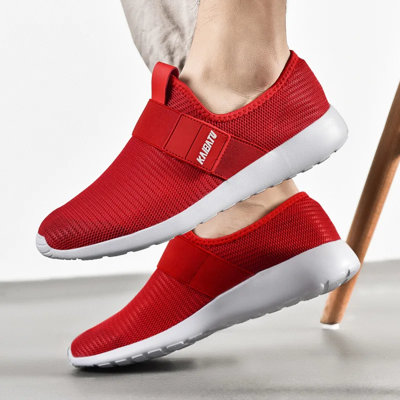 

2020 New Fashion Autumn Shoes Men Flyweather Comfortables Keep Warm Non-leather Casual Lightweight Jogging winter Shoes