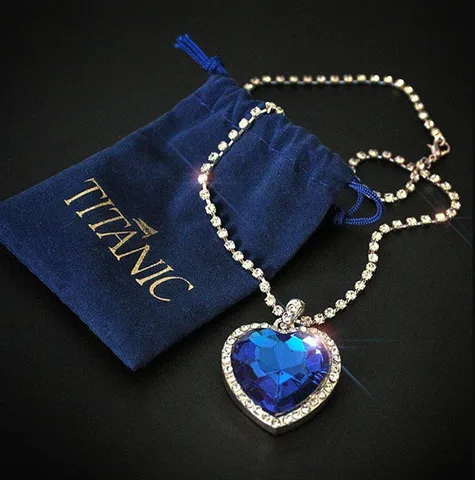 Женское ожерелье с подвеской с голубым сердцем и вечными сумками