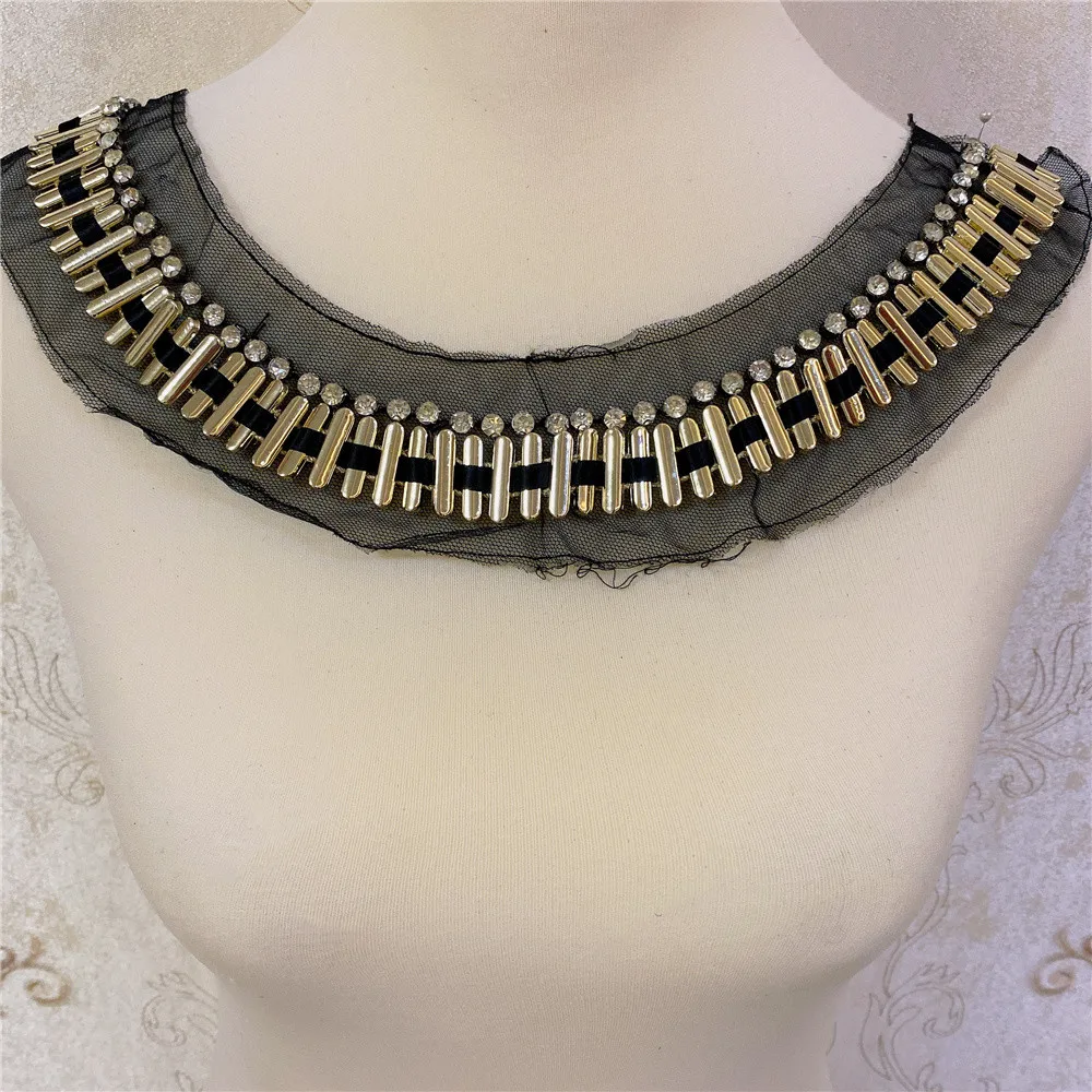 

Handmade Detailed beaded Necklace Rhinestone for Women's clothes