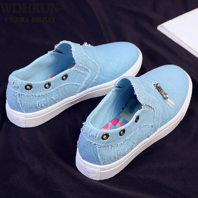 

2020 Women Canvas Shoes Slip on Flat Shoes Spring Casual Female Denim Fashionable Sneakers Breathable Tassel Footwears