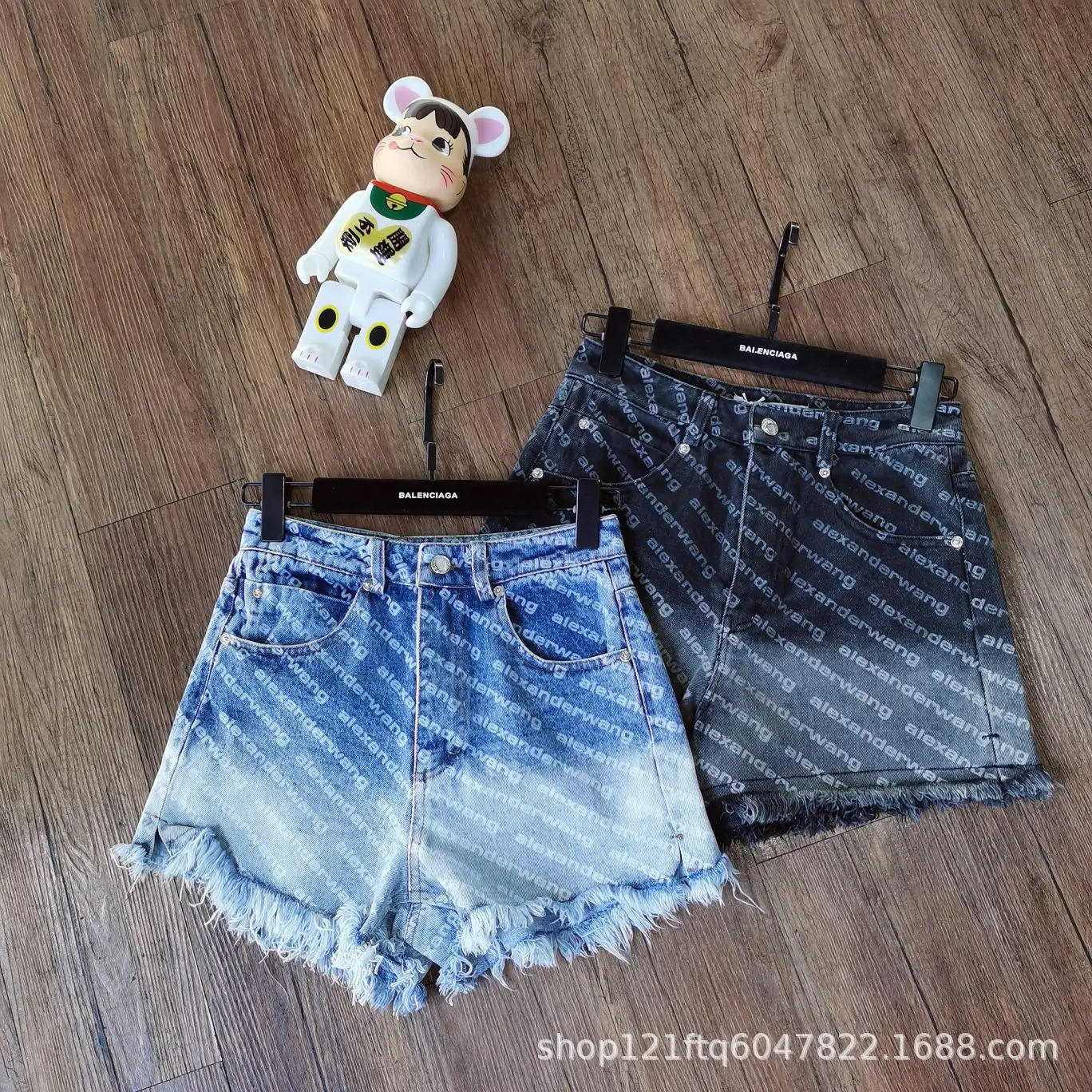 

WANG 21 Selling Summer New Gradient Color Logo Printing Tie-dye Denim High Waist Shorts Women