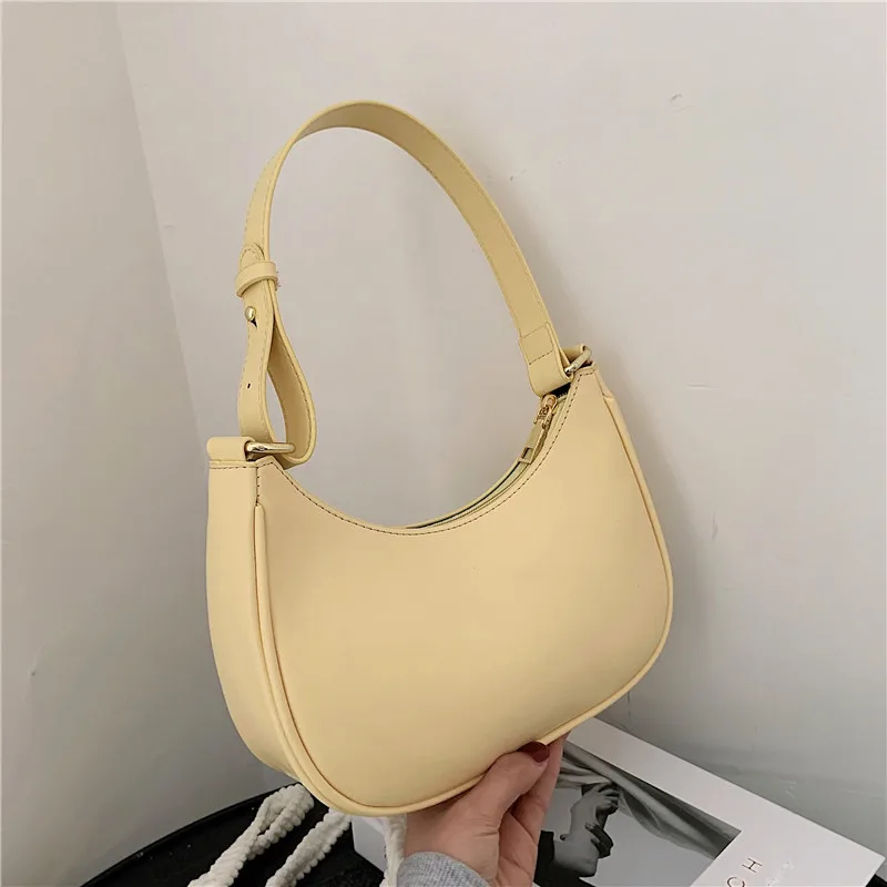 

Простые маленькие сумки через плечо Полумесяца 2021 Летние Новые однотонные дизайнерские сумки для женщин Брендовые женские сумки под руку