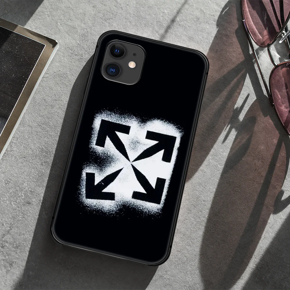 

Fashion luxury brand LISA Phone Case Cover Hull For iphone 5 5s se 2020 6 6s 7 8 12 mini plus X XS XR 11 PRO MAX black Cell