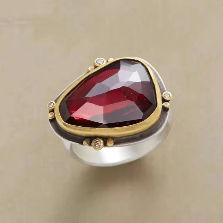 

2022 New Female Ring Fashion Simple Irregular Ruby Zircon Ring for Women Temperament Ladies Jewelry Gift Factory Direct Sales